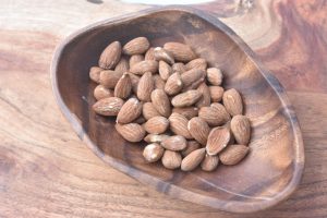 Saltede mandler med røget paprika - opskrift