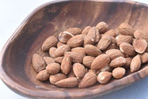 Saltede mandler med røget paprika - opskrift