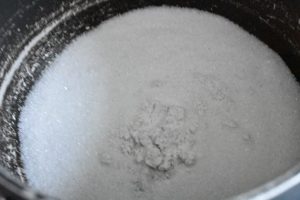 Panna cotta med saltkaramel - dessert i glas