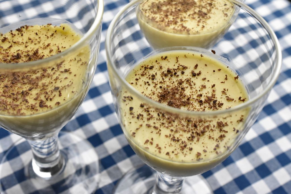 Panna cotta med saltkaramel - dessert i glas