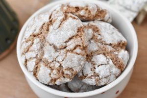 Jule crinkle cookies med kanel - nem opskrift
