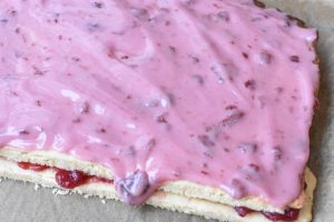 Kirsebærsnitter som små nissehuer - opskrift