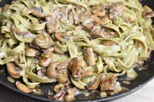 Pastaret med svampe og fløde - cremet pasta