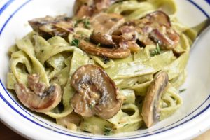 Pastaret med svampe og fløde - cremet pasta