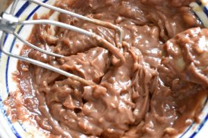 Trøfler med nougat og nødder - nem fudge