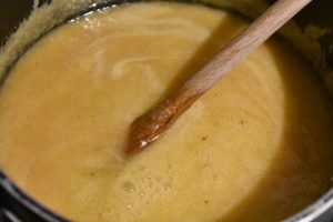 Flødekarameller - opskrift på hjemmelavet karamel