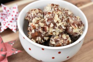 Trøfler med nougat og nødder - nem fudge