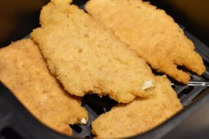 Fiskefilet i airfryer - sprød & paneret - nem opskrift