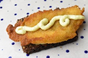 Fiskefilet i airfryer - sprød & paneret - nem opskrift