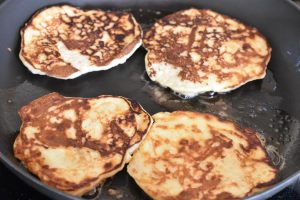Protein pandekager med skyr og havregryn