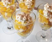 Appelsindessert med makroner - appelsin trifli