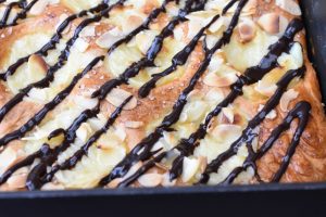 DSC_3201 • nogetiovnen.dk Cremeboller i bradepande - fastelavnsbollekage