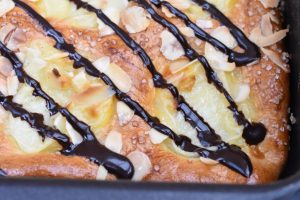 DSC_3204 • nogetiovnen.dk Cremeboller i bradepande - fastelavnsbollekage