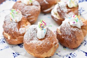 DSC_3324 • nogetiovnen.dk Nemme små semlor boller af croissant dej på dåse