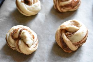 Kanelsnurrer - opskrift på brunsviger snurrer