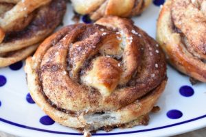 Kanelsnurrer - opskrift på brunsviger snurrer