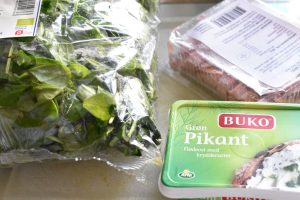 Skinkestang - opskrift på nem butterdejsstang