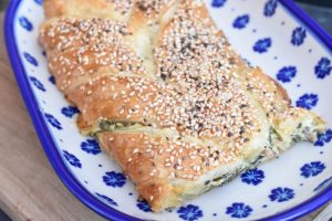 Skinkestang - opskrift på nem butterdejsstang