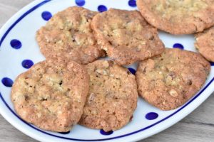 Cookies med karamel, salt & mandler - opskrift