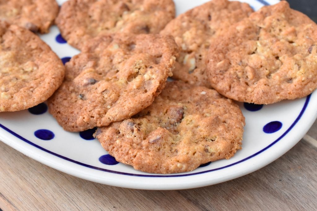 Cookies med karamel, salt & mandler - opskrift