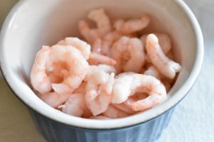 Butterdejstærter med rejer - forret med butterdej