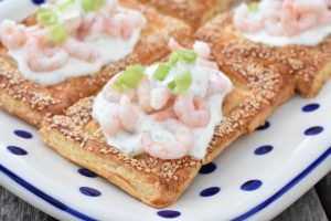 Butterdejstærter med rejer - forret med butterdej