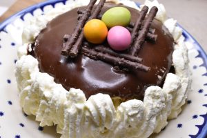 Påskelagkage - nem lagkage med banan