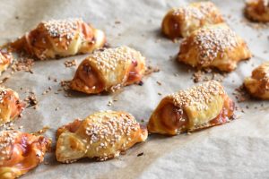 Pølsehorn af butterdej - indbagte pølser