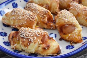 Pølsehorn af butterdej - indbagte pølser