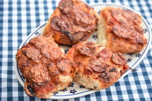 Pizzaboller - nem foccacia pizza til madpakken