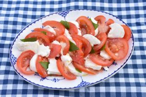 DSC_0872 • nogetiovnen.dk Caprese - nem salat med tomat & mozzarella