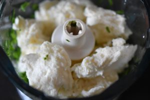 Ramsløgscreme med mozzarella & hvidløg - nem