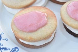 Medaljer med flødecreme - nemme flødekager