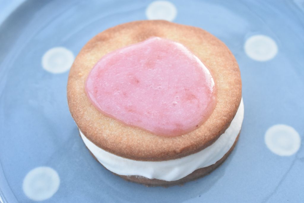 Medaljer med flødecreme - nemme flødekager