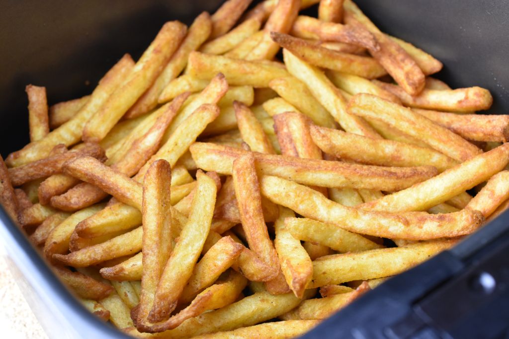 Frosne pommes frites i airfryer - lækre sprøde