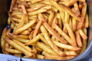 Frosne pommes frites i airfryer - lækre sprøde