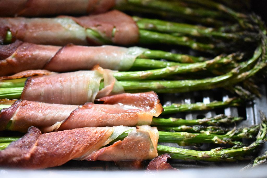 DSC_1011 • nogetiovnen.dk Asparges i airfryer - med bacon el. skinke
