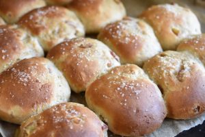 Hveder med rabarber & kardemomme - opskrift