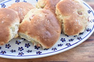 Hveder med rabarber & kardemomme - opskrift