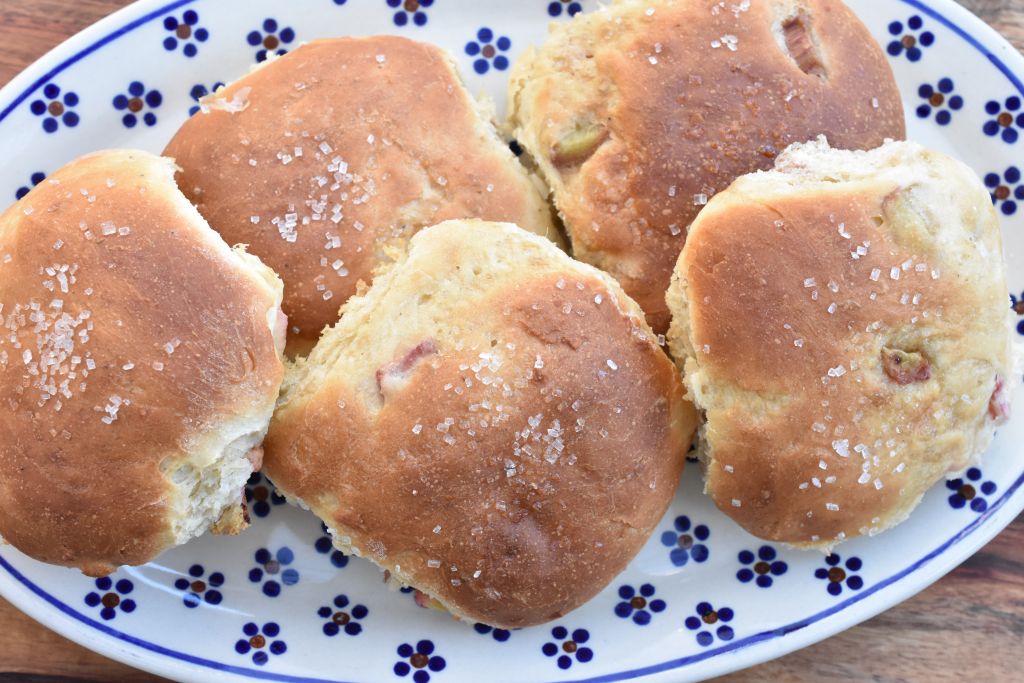 Hveder med rabarber & kardemomme - opskrift