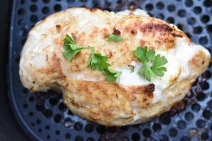 Fyldt kyllingebryst i airfryer - nem opskrift