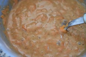 Gulerodskage i kop med ostecreme - nem