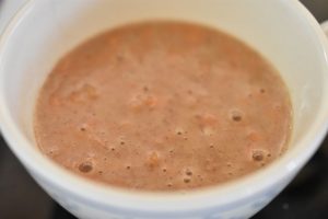 Gulerodskage i kop med ostecreme - nem