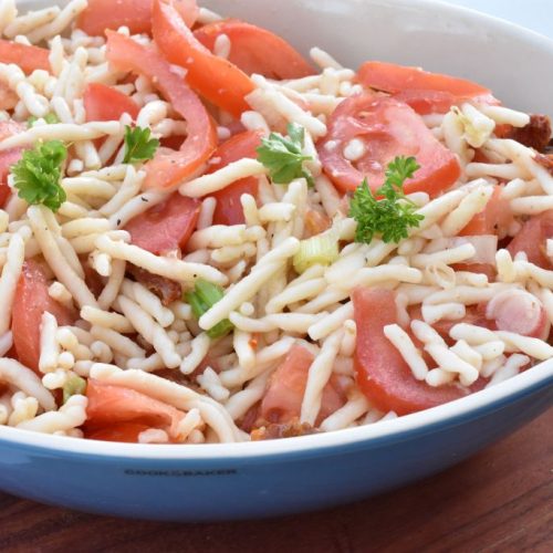 Pastasalat med soltørret tomat & tomater - nem