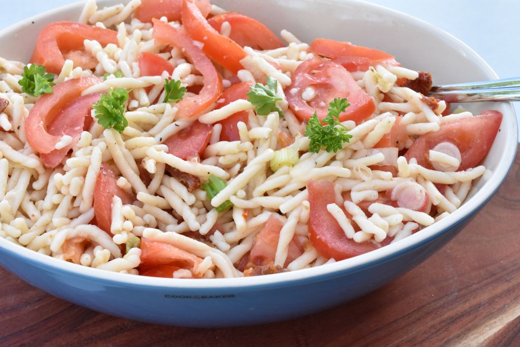 DSC_1558 • nogetiovnen.dk Pastasalat med soltørret tomat & tomater - nem