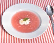 Rabarbersuppe opskrift - kold rabarbersuppe