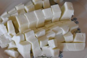 Spyd med melon og mozzarella - nem opskrift