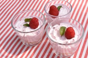 Hindbær cheesecake i glas - nem opskrift