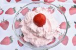 Jordbærlagkage - nem lagkage med makroner