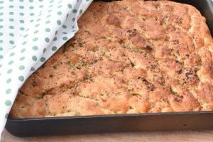 DSC_1707 • nogetiovnen.dk Koldhævet foccacia brød i bradepande - nemt